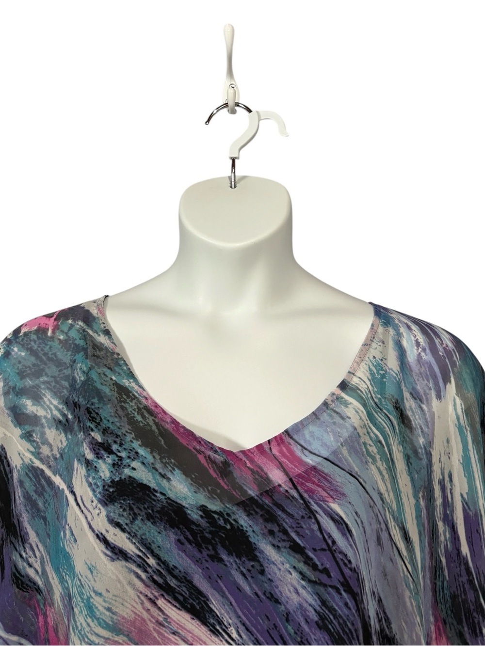 Laura Plus 3X Plus Size Layered Poncho Blouse & Stretch Cami Abstract Multicolor - Picture 4 of 11
